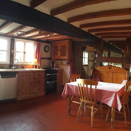 Yew Tree Cottage ลีโอมินสเตอร์ ภายนอก รูปภาพ